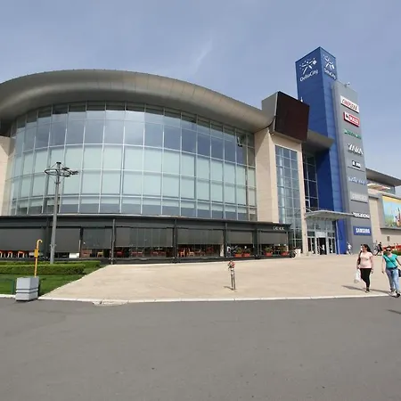 New Magnetic, Parking 5 Evra Dan Bělehrad